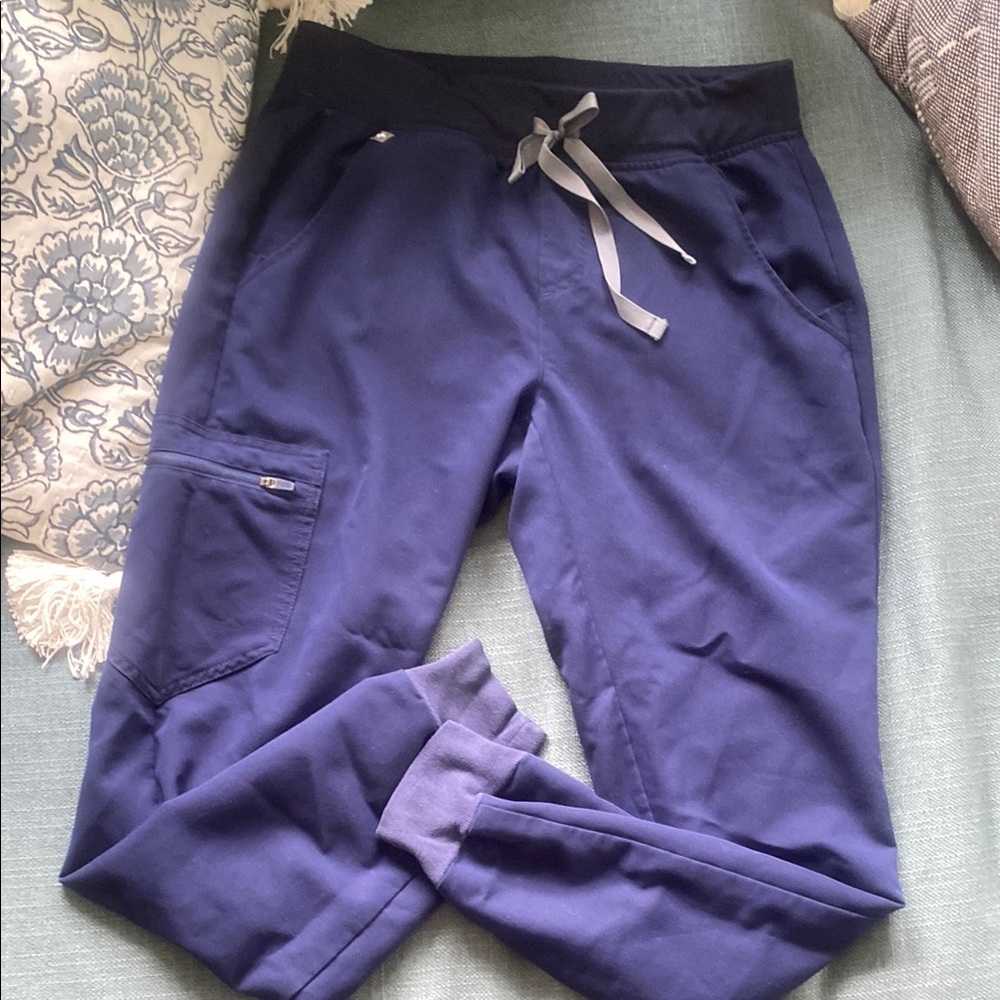 FIGS women’s Navy Jogger scrub Pants with Gray Drawstring